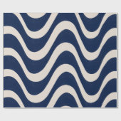 Moderne Retro Summer Blue Waves Streifen Geschenkpapier (Flach)