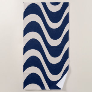 Moderne Retro Summer Blue Waves Streifen Strandtuch