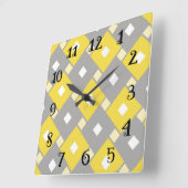 Moderne Retro-Uhr - Gelb und Grau. Quadratische Wanduhr (Winkel)