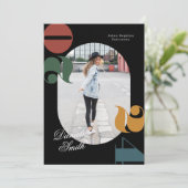 Moderne Retro- und Fettklasse des Abschlusses 2024 Einladung (Stehend Vorderseite)