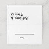 Moderne Retroschrift geklappte Platzkarte (Außenseite Aufgefaltet)