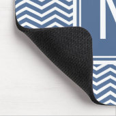 Moderne Riverside Blue Chevrons und Monogram Mousepad (Ecke)