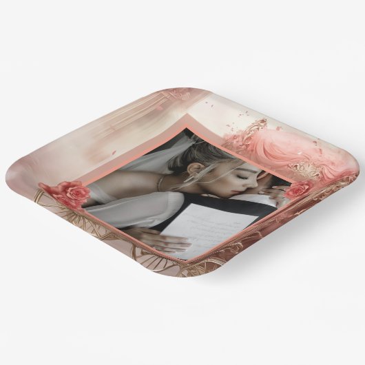 Moderne romantische Hochzeit Pappteller (Gewinkelt)