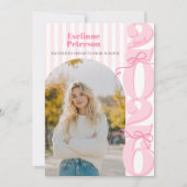 Moderne rosa 2026 Abschluss Einladung (Vorderseite)