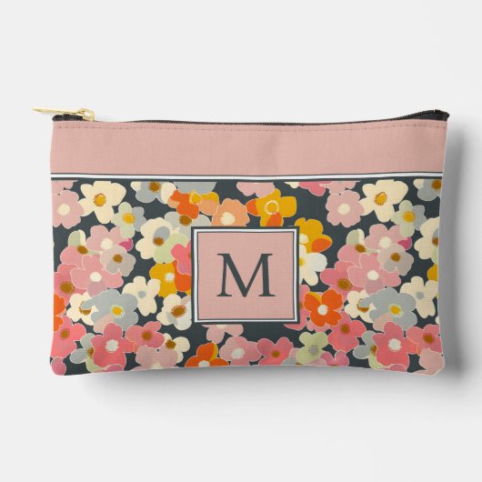 Moderne rosa Blumenmonogramm-Initiale Zubehörtasche (Vorderseite)