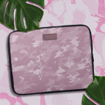 Moderne rosa Camouflage Stilvolle Camouflage Lapto Laptopschutzhülle<br><div class="desc">Fügen Sie Ihre Initialen zu diesem duskischen Laptop-Gehäuse in rosa Camouflage hinzu.</div>