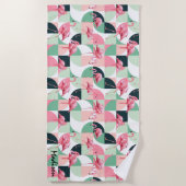 Moderne rosa Flamingo Geometric Girly Personalisie Strandtuch (Vorderseite)