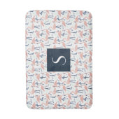 Moderne rosa Flamingo-Monogramm Badematte (Vorderseite Vertikal)