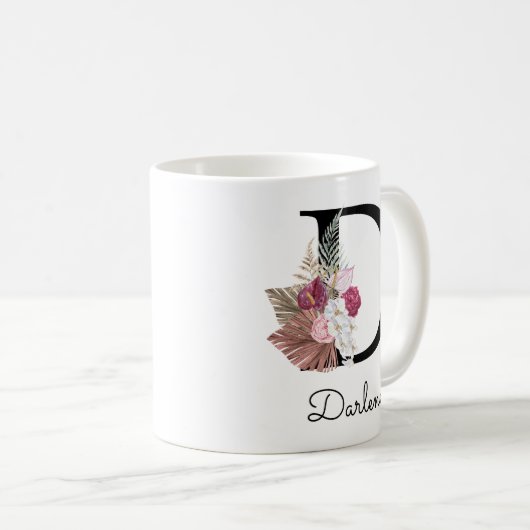 Moderne rosa Floral Initial D Kaffeetasse (VorderseiteRechts)
