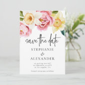 Moderne rosa gelbe Florals Script QR Code Hochzeit Save The Date (Stehend Vorderseite)