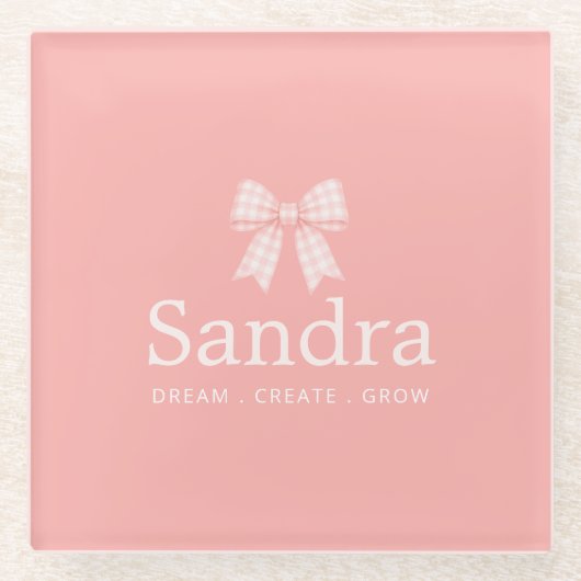 Moderne rosa Gingham-Schleifen-Name-Zitat Glasuntersetzer (Vorderseite)