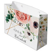 Moderne rosa Koralle, botanisch floral Große Geschenktüte (Rückseite Schrägansicht)