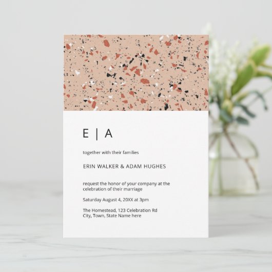 Moderne rosa Terrazzo Muster Hochzeit Einladung (Stehend Vorderseite)