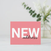 Moderne rosa Typografie-Ankündigung Postkarte (Stehend Vorderseite)