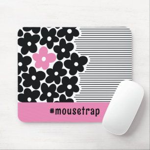 Moderne rosa und schwarze Blumen Hashtag Mousepad