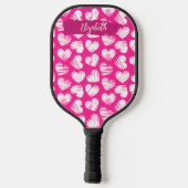 Moderne rosa und weißes doodled Herz Valentine Nam Pickleball Schläger (Rückseite)