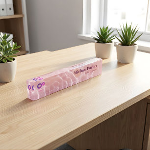 Moderne rosa Wasserwellen-Office mit individuellem Namensplakette