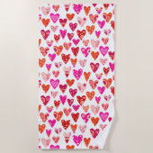 Moderne, rosafarbene Herzmuster Strandtuch (Vorderseite)