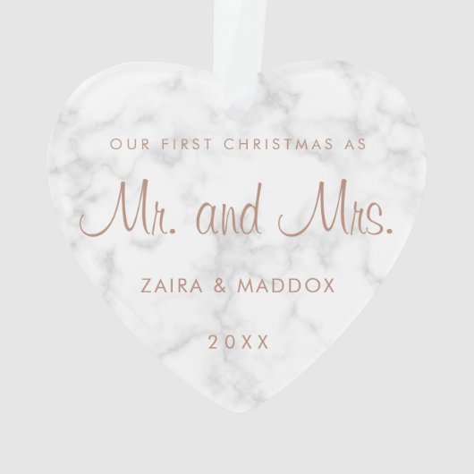 Moderne Rose aus Marmor Gold Unsere ersten Weihnac Ornament (Rückseite)