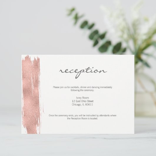 Moderne Rose Gold Brush Hochzeitskarte Einladung (Stehend Vorderseite)
