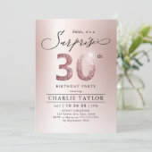 Moderne Rose Gold Erwachsene Überraschung 30. Gebu Einladung (Stehend Vorderseite)
