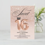 Moderne Rose Gold Glitzer Tropfen Crown Sweet 16 Einladung (Stehend Vorderseite)