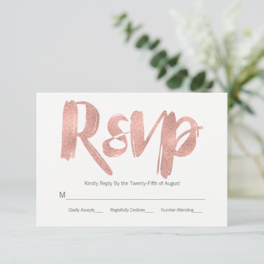 Moderne Rose Gold Liebe Wedding RSVP Card (Stehend Vorderseite)