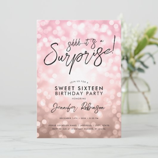 Moderne Rose Gold Lights Foto Überraschung Sweet 1 Einladung (Stehend Vorderseite)