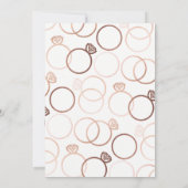 Moderne Rose Gold Rings Blush Hochzeit Einladung (Rückseite)