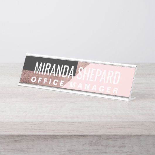 Moderne Rose Gold Schwarz Rosa Geometrie Schreibtischnamensplakette (Vorderseite )