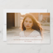 Moderne Rose Gold Script Foto Abschluss Ankündigung (Rückseite)