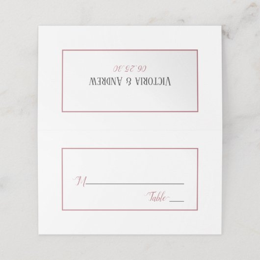 Moderne Rose Gold Script Minimal Hochzeit Platzkarte (Außenseite Aufgefaltet)