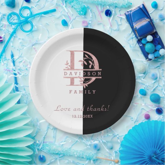 Moderne Rose Gold Split Custom Monogram A, B, C, D Pappteller (Party)