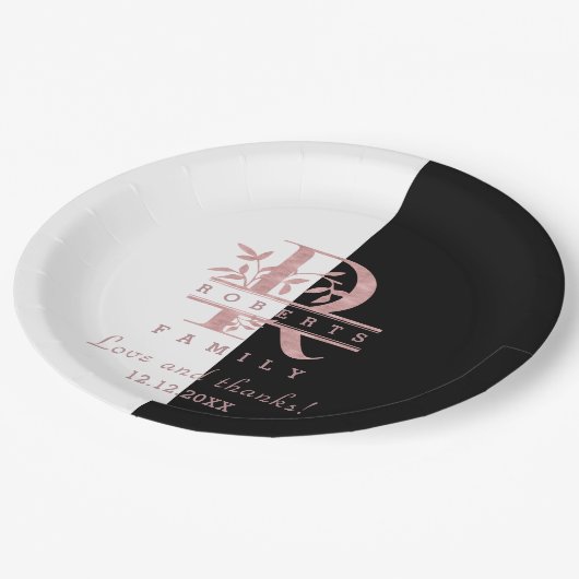 Moderne Rose Gold Split Custom Monogram R Pappteller (Schrägansicht)