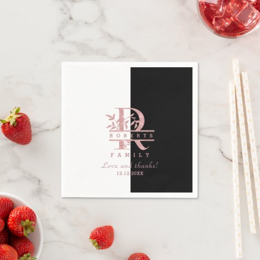 Moderne Rose Gold Split Custom Monogram R Serviette (Beispiel)