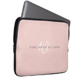 Moderne Rosé Weiß Schrift Monogramm Laptopschutzhülle (Vorne Rechts)