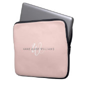 Moderne Rosé Weiß Schrift Monogramm Laptopschutzhülle (Vorderseite Links)