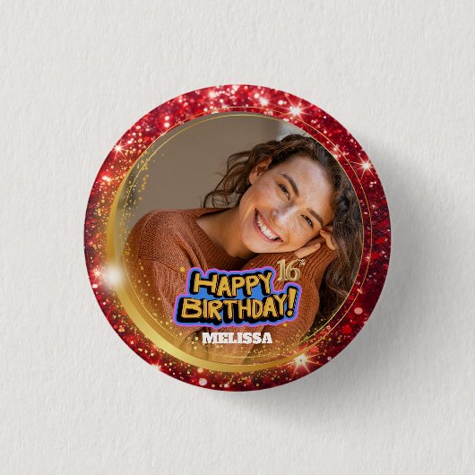Moderne Rot- und Gold-Glitter-Foto-Name 16. Geburt Button (Vorderseite)