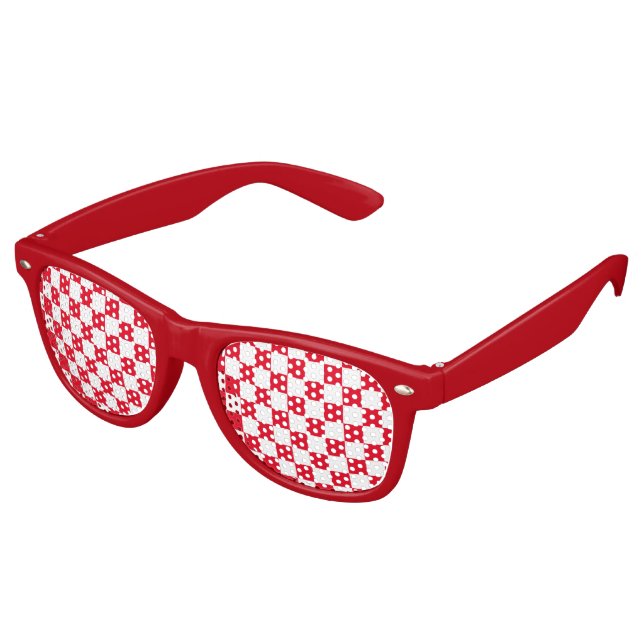 Moderne Rot-Weiß-kroatische Schachbretter Partybrille (Schrägansicht)
