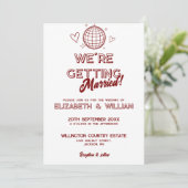 Moderne Rote Retro Disco Groovy Hochzeitliches Fot Einladung (Stehend Vorderseite)