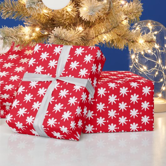 Moderne Rote Sterne Schneeflocken Muster Urlaub Geschenkpapier (Feiertage)