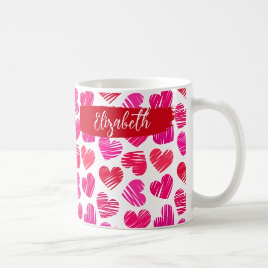 Moderne rote und rosa doodled Herzen Valentine Nam Kaffeetasse (Rechts)
