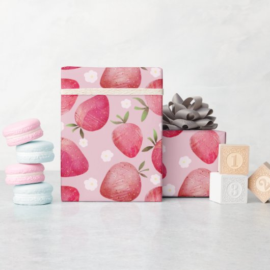 Moderne rote und rosa Wasserfarbe-Erdbeer-Muster Geschenkpapier (Babyparty)