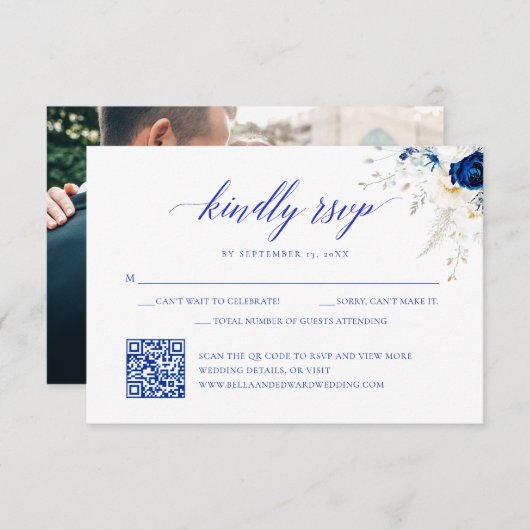 Moderne Royal Blue Floral Wedding QR Code RSVP Car Dankeskarte (Vorne/Hinten)