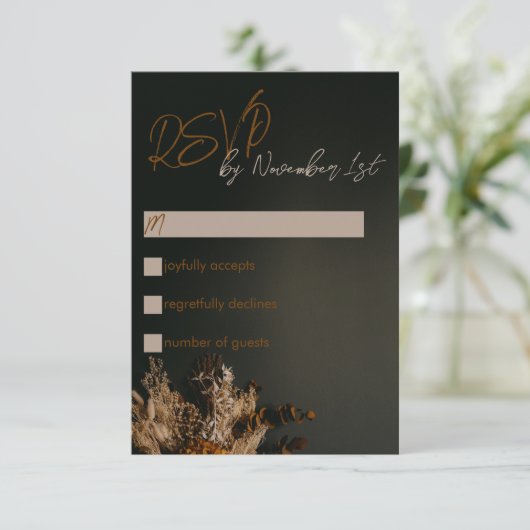 Moderne RSVP-Karte für Boho Dark Rustic Floral Wed RSVP Karte (Stehend Vorderseite)