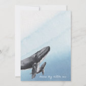 Moderne Rustikale Ozeanwale Paare Kinderdusche Einladung (Rückseite)