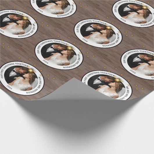 Moderne rustikale Paare Erste Weihnachten gemeinsa Geschenkpapier (Ecke)