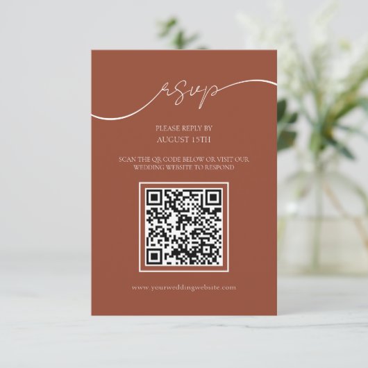 Moderne Rustikale Terracotta QR Code Wedding RSVP  Begleitkarte (Stehend Vorderseite)