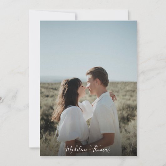 Moderne Sage Green Blume Leaf Einfaches Foto Hochz Einladung (Rückseite)