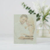 Moderne Sage Green Imitats Vellum Foto Hochzeit RSVP Karte (Stehend Vorderseite)